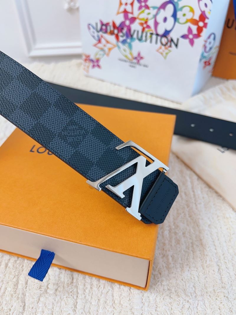 l0vis Vvtt0n belts